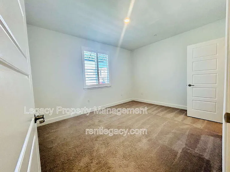 4098 Azul Way — Photo 9
