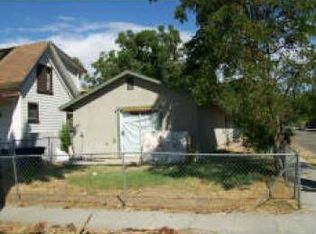 752 W 9th St, San Bernardino, CA 92410