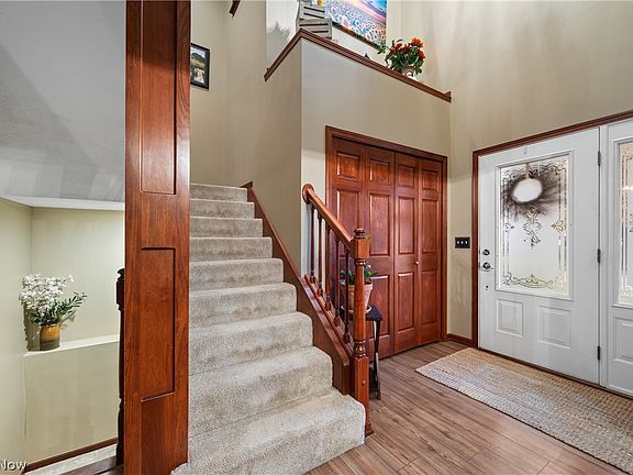 5th image of 268 Schoenbrunn Dr NE
