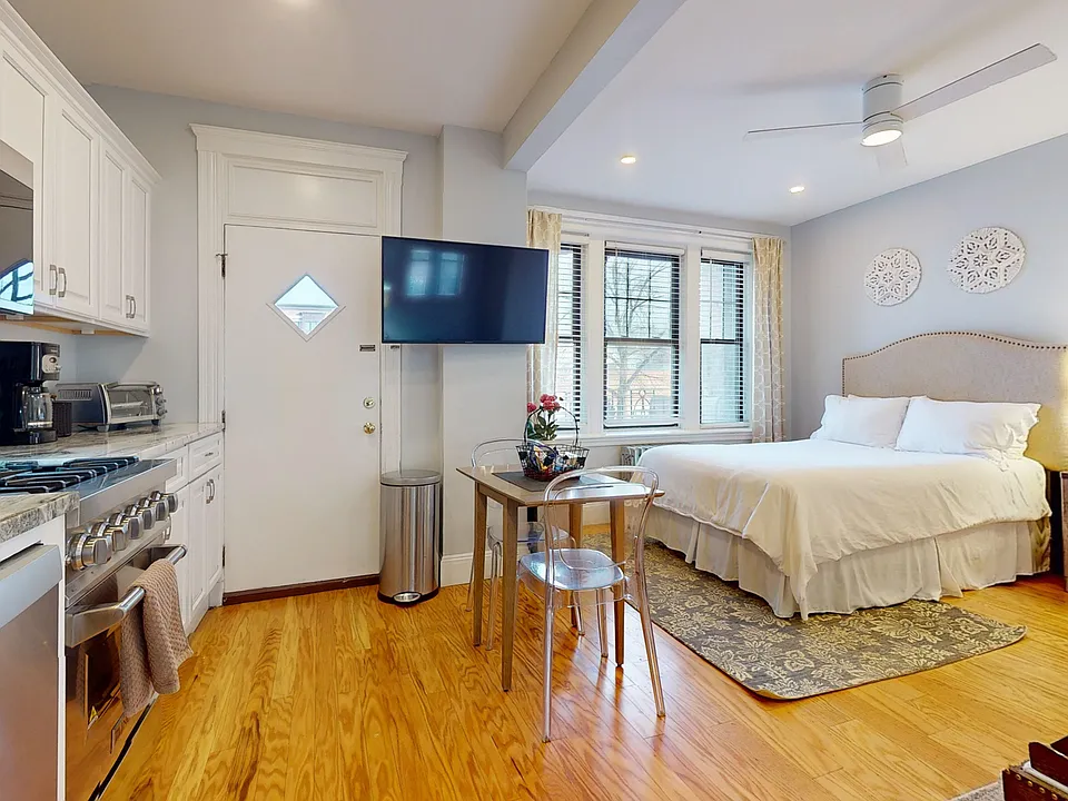 185 Chestnut Hill Ave #6