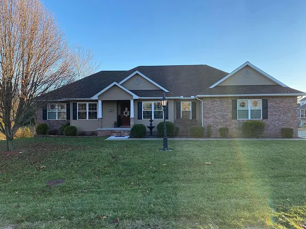 605 David Livingstone Dr, Carterville, IL 62918