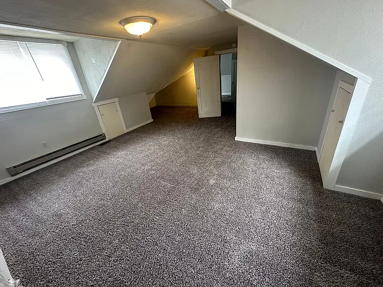 1122 W Rex St — Photo 11
