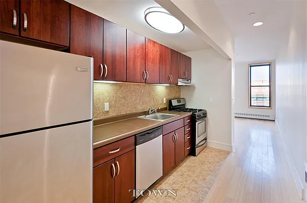 Rented by Town Residential | media 19