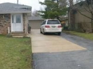 10521 S 82nd Ave, Palos Hills, IL