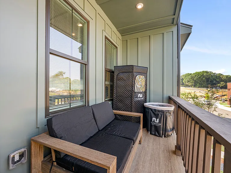 1389 Cozy Ct SE — Photo 8