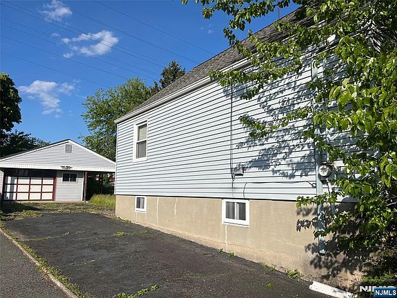 2nd image of 236 Boston Ave