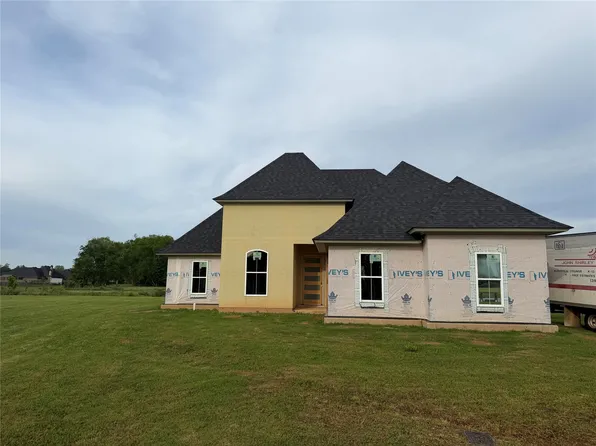 916 Chisolm Trl, Bossier City, LA 71111