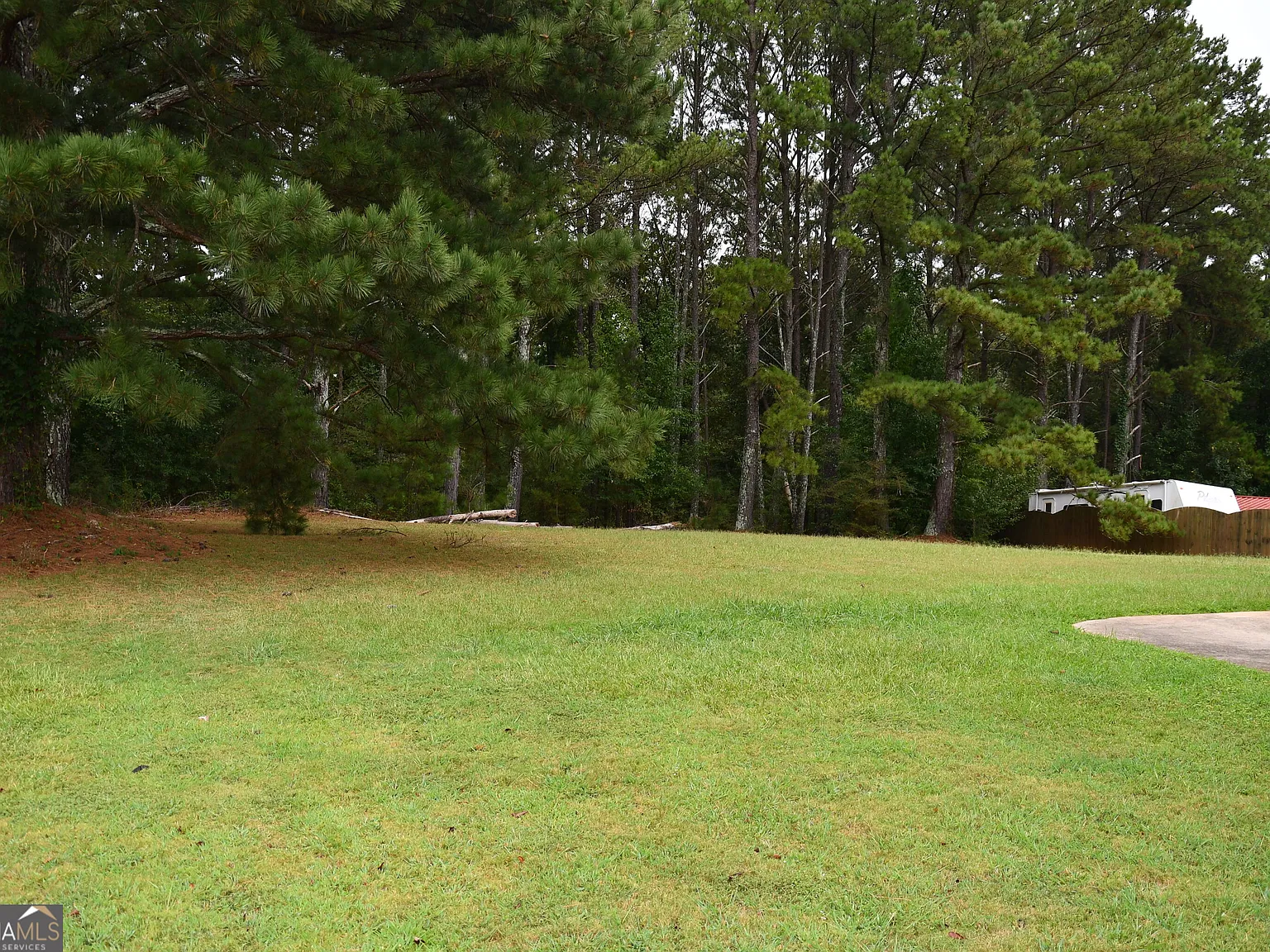 3 bed, 2.5 bath, 2404 sqft, $2,300 — Photo 4