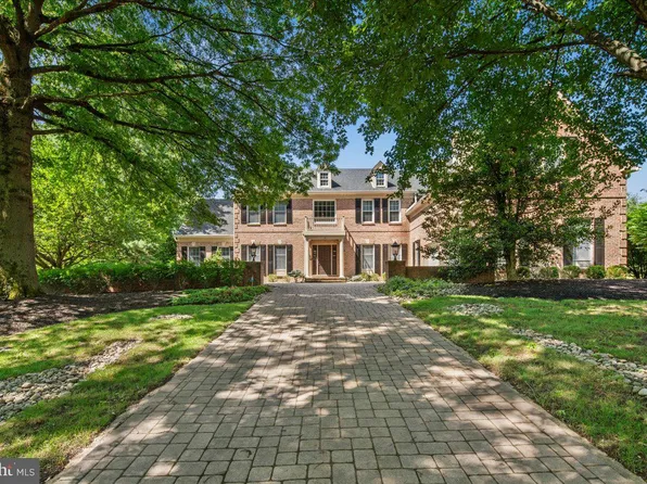 14 Walker Dr, Princeton, NJ 08540