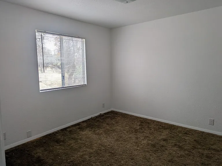 28500 Grindlay Rd — Photo 6