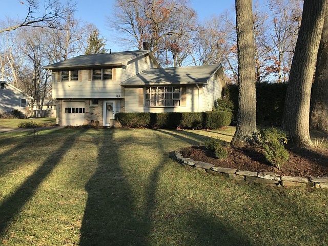 1st image of 129 Meadowlark Dr