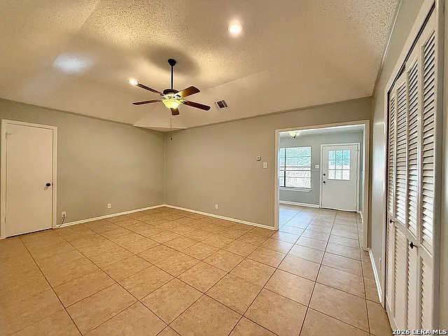 705 Woodcrest Cir — Photo 13