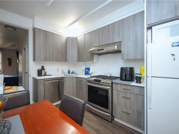 7215 3rd Avenue image 8 of 34