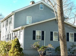 2 Old Brandt Island Rd, Mattapoisett, MA 02739
