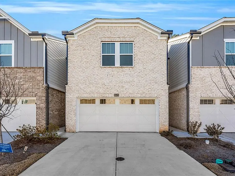 1645 Villageside Ct — Photo 1