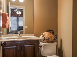1685 NE Woodland Shores Dr, Lees Summit, MO 64086