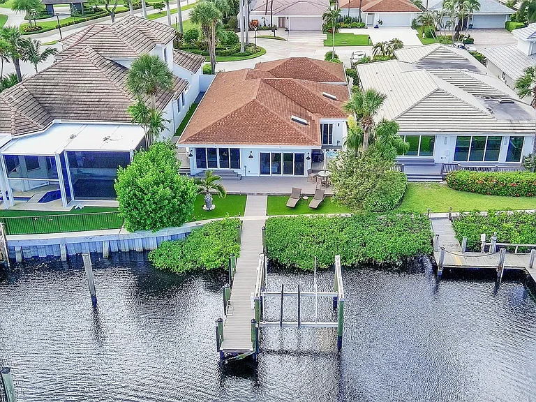 17026 Bay St — Photo 11