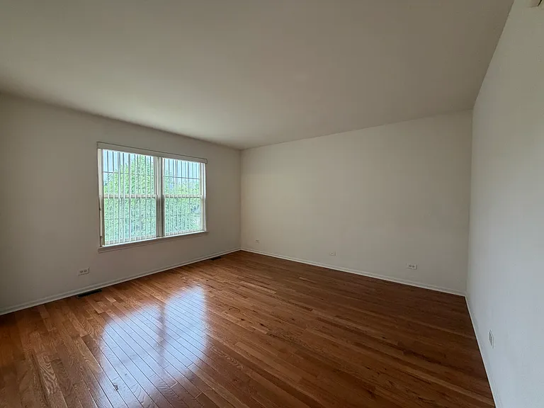 2573 Waterbury Ln — Photo 13