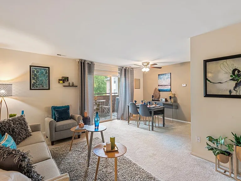 Silver Spring Station Apartment Homes — Photo 8