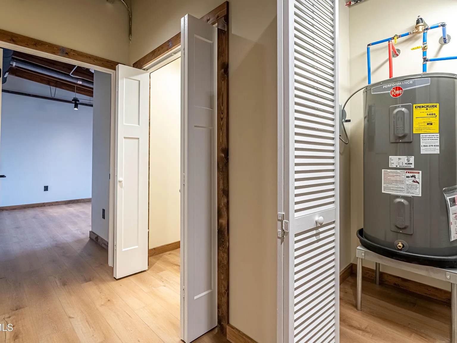 2 bed, 1247 sqft, $2,240 — Photo 3