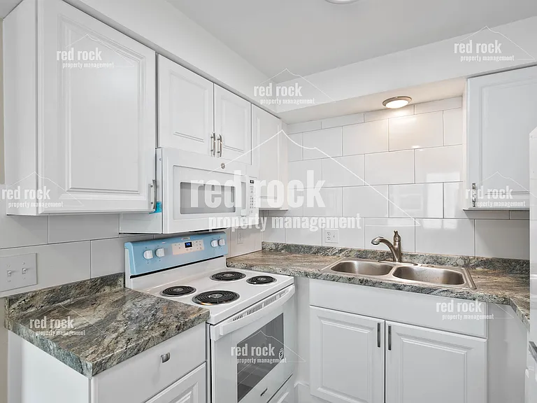 2422 E Diamond Ave #1 — Photo 5