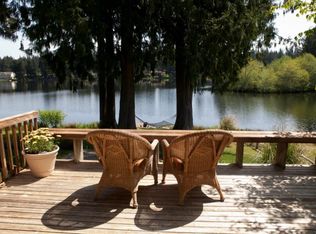 140 E Westlake Dr N, Allyn, WA 98524