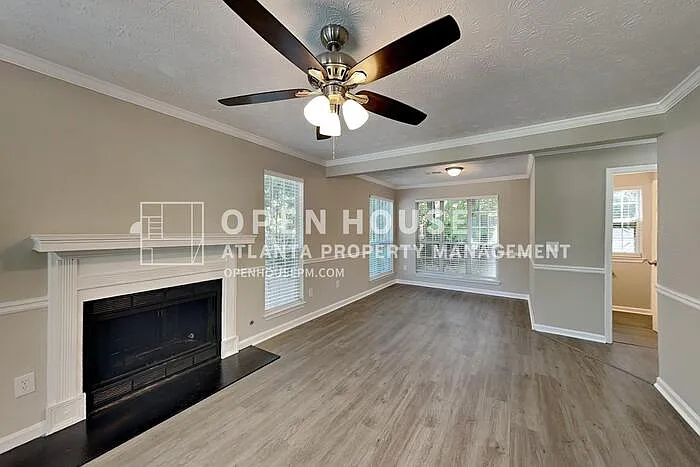 3 bed, 2.5 bath, 1508 sqft, $2,200 — Photo 3