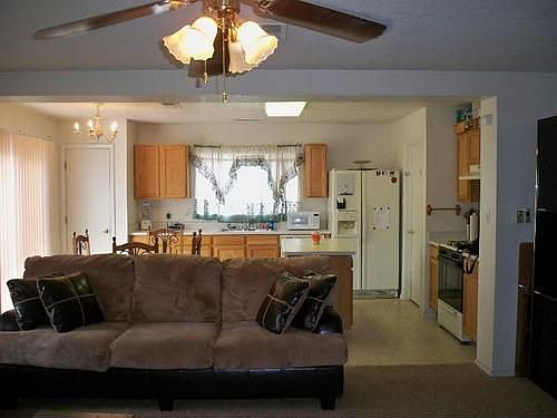 4th image of 9509 Desert Pine Ave SW