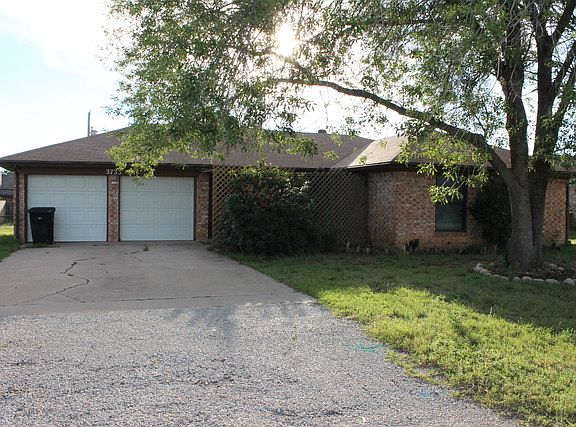 2nd image of 3733 Oldham Ln