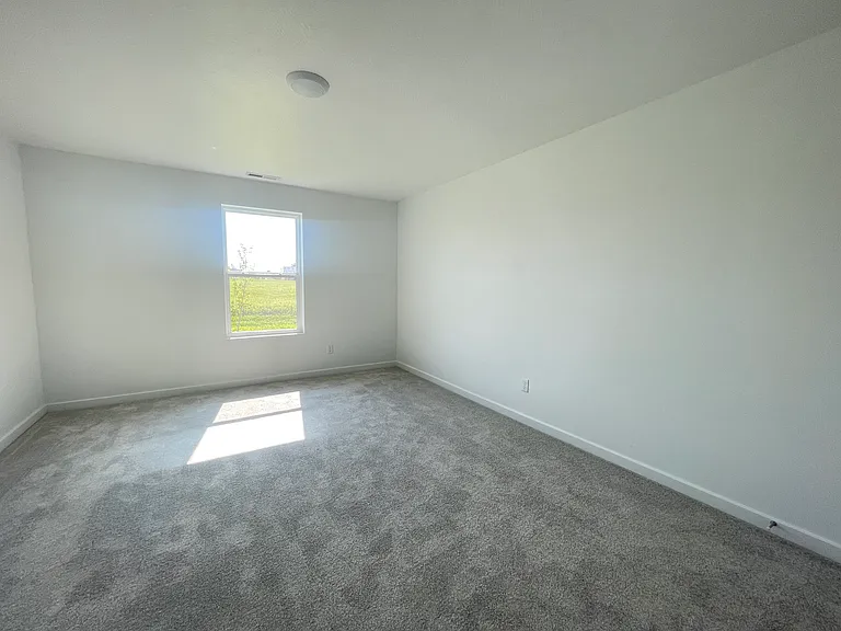 1722 N Hawthorne Pl — Photo 17