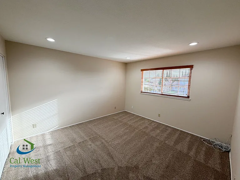 6465 Sussex Pl — Photo 20