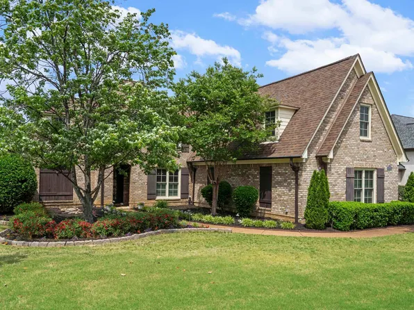 10220 Herons Ridge Dr, Lakeland, TN 38002