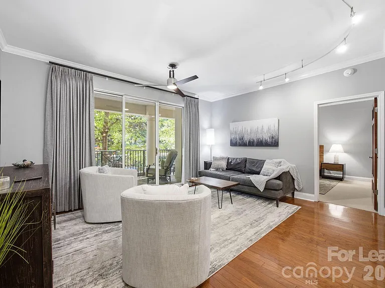 300 W 5th St #105 — Photo 13