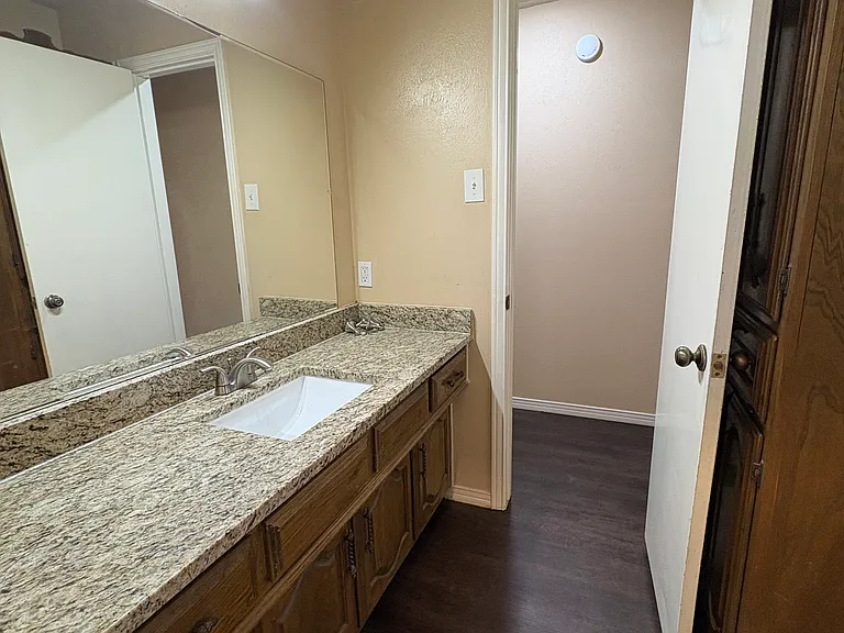 1025 Clover Dale Ln — Photo 14