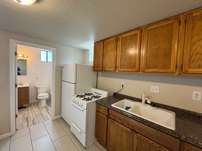 1464 Adams St #A — Photo 26