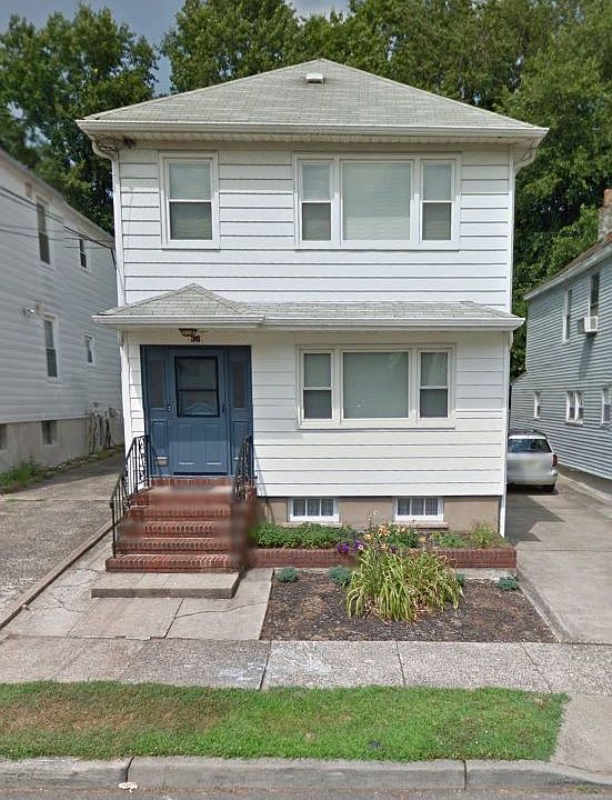 2nd image of 36 Frances St