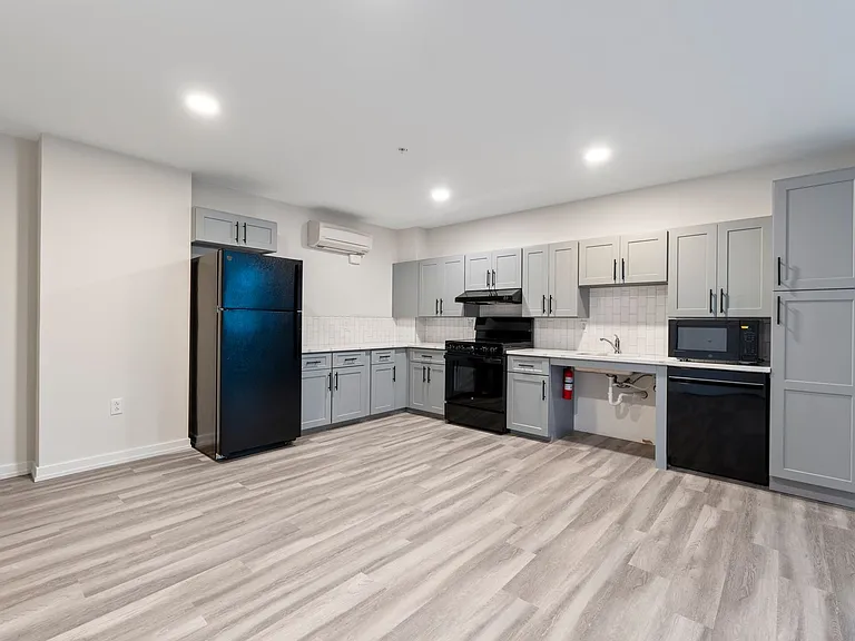 Altamont Apartments Limited-Time Special! First Month FREE with Approved Application! — Photo 44