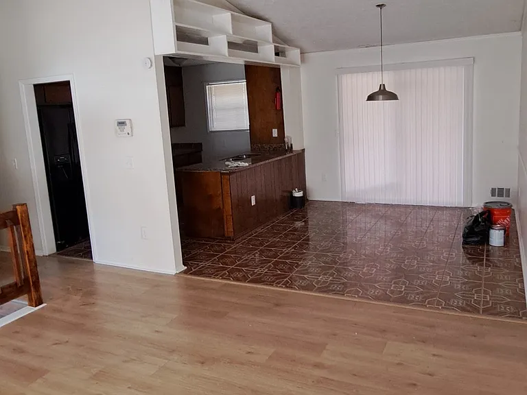 5513 Hadrian Ct — Photo 13