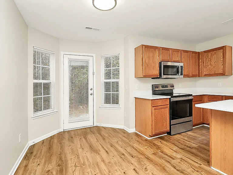 3128 Reid Brook Ln — Photo 4