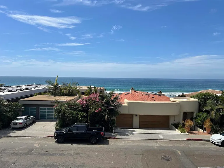8537 El Paseo Grande — Photo 4