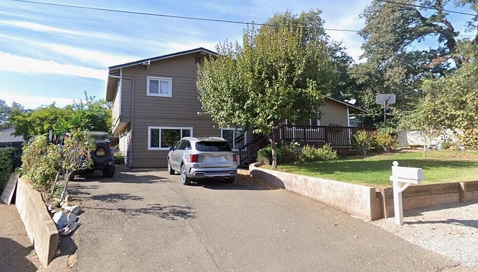 1st image of 6604 Stoney Dr