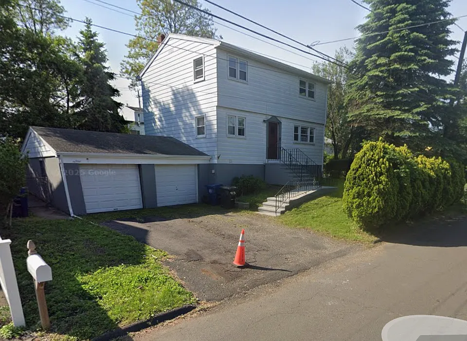 152 Dalton St #1