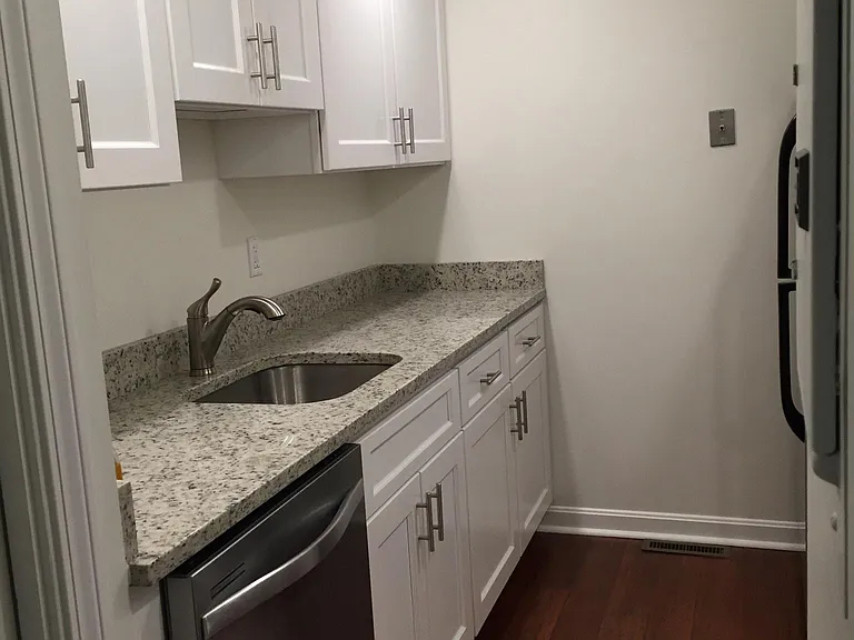 6100 Walnut St #1 — Photo 8