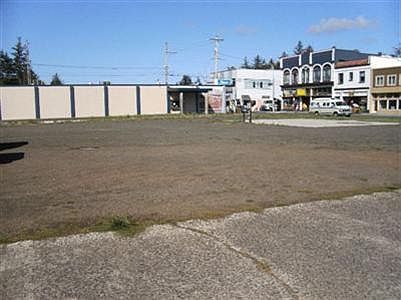 1st image of 109 1st Ave N