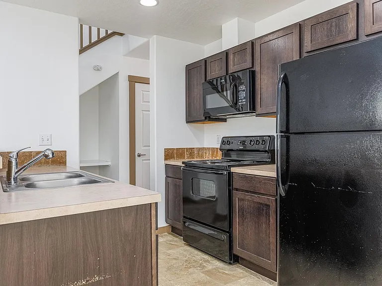 Highlands Townhomes — Photo 14