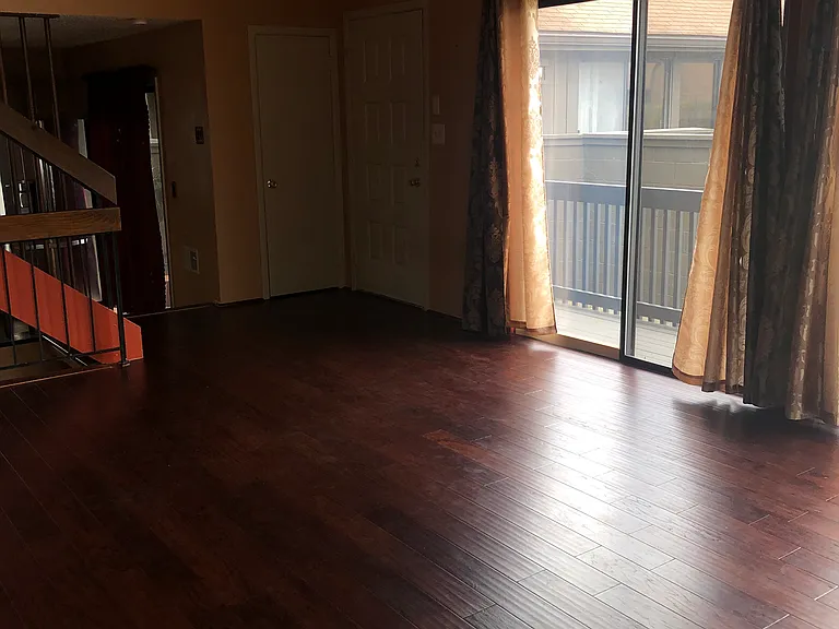 209 Westgate Dr — Photo 5