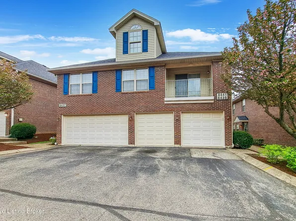 8439 Grand Trevi Dr, Louisville, KY 40228