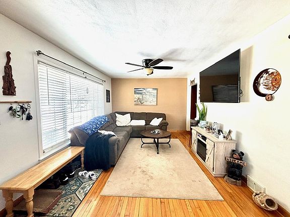 5th image of 5014 Arlington St