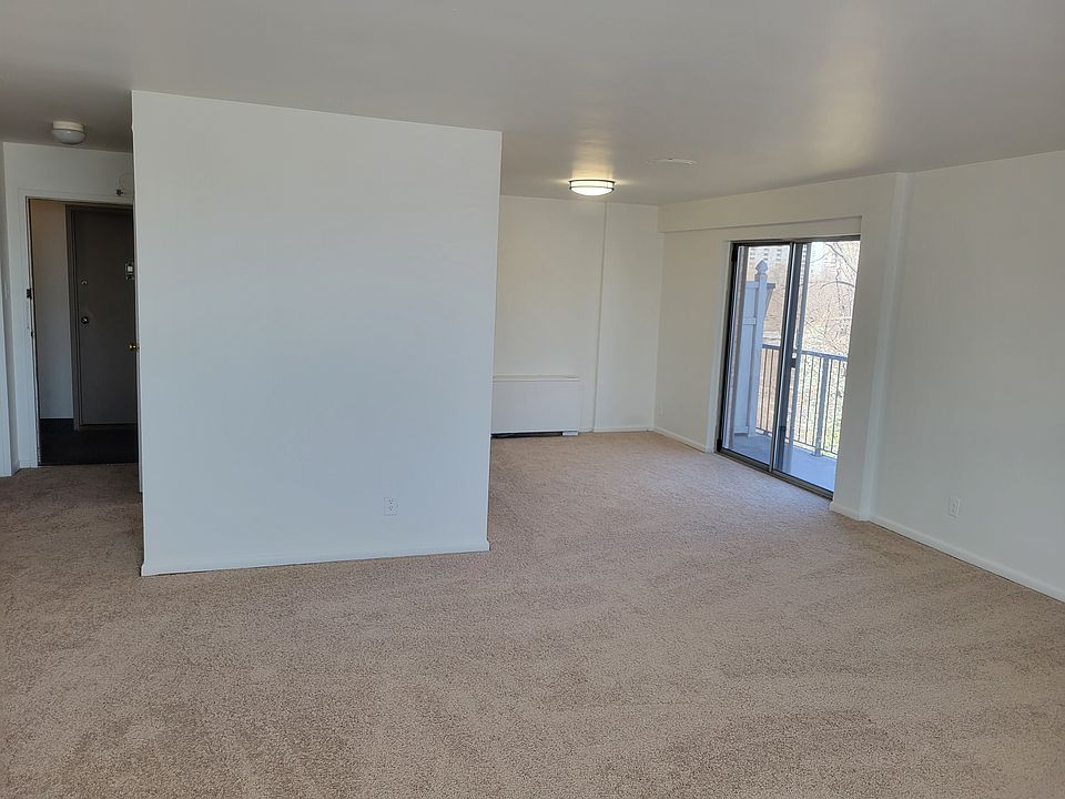 1st image of 1215 Fort Myer Dr #Bb3c74986