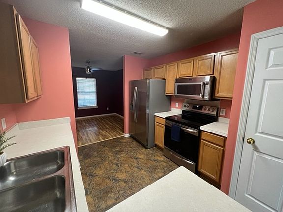 5th image of 110 Kilpatrick Ct